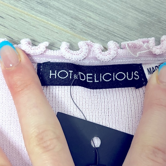 JUNIORS PINK SCALLOPED TRIM CROP TOP - Picture 3 of 4